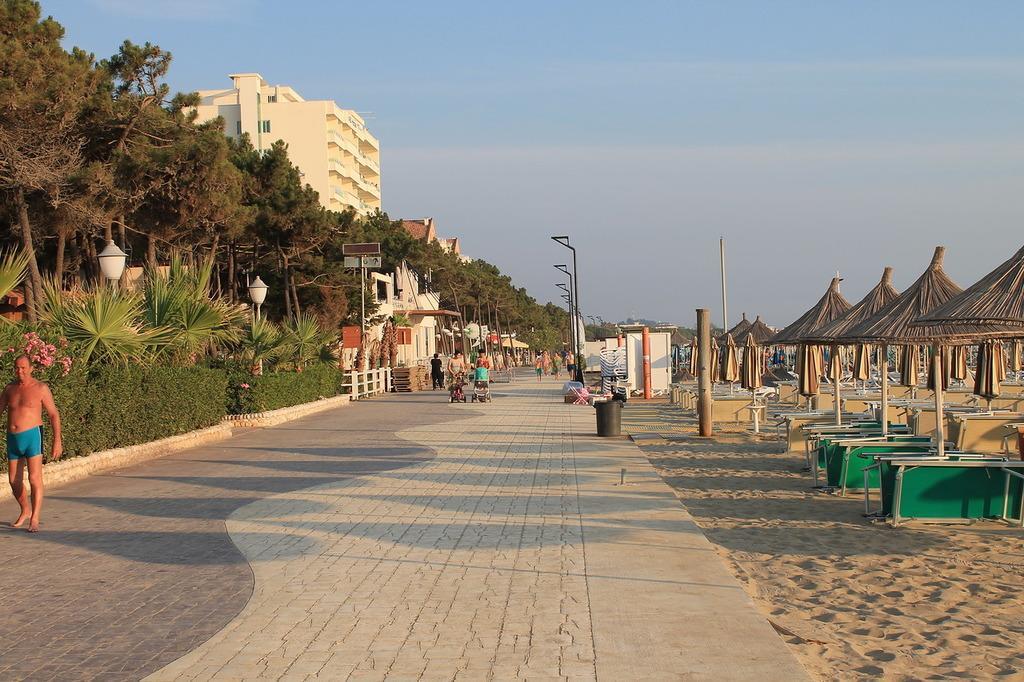 Aldom Apartments Durrës Extérieur photo