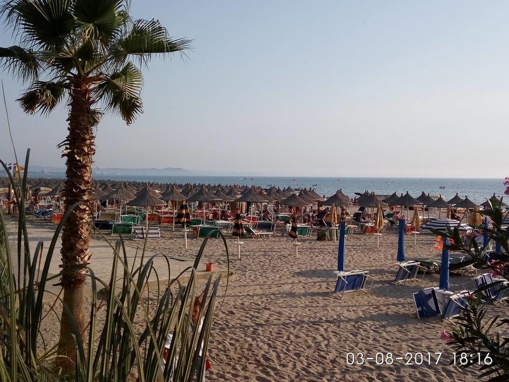 Aldom Apartments Durrës Extérieur photo